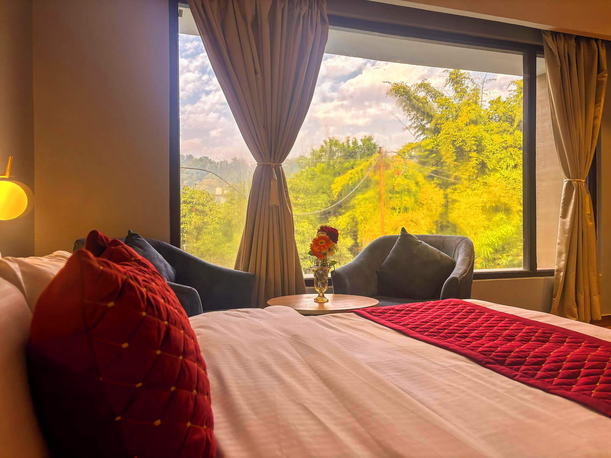 Riverside Room at The Maple Woods Resort